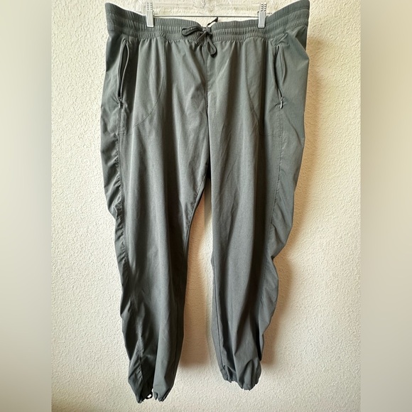 KUHL Sz 2X Freeflex Move Soft and Light Weight freeflex performance Blend Fabric - Picture 8 of 16